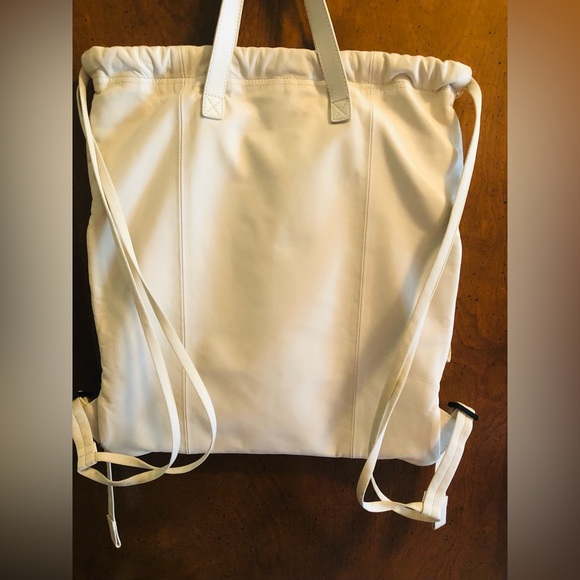 Bottega Veneta Leather Back Pack. Off white Color. Rare & unique. - Picture 7 of 9